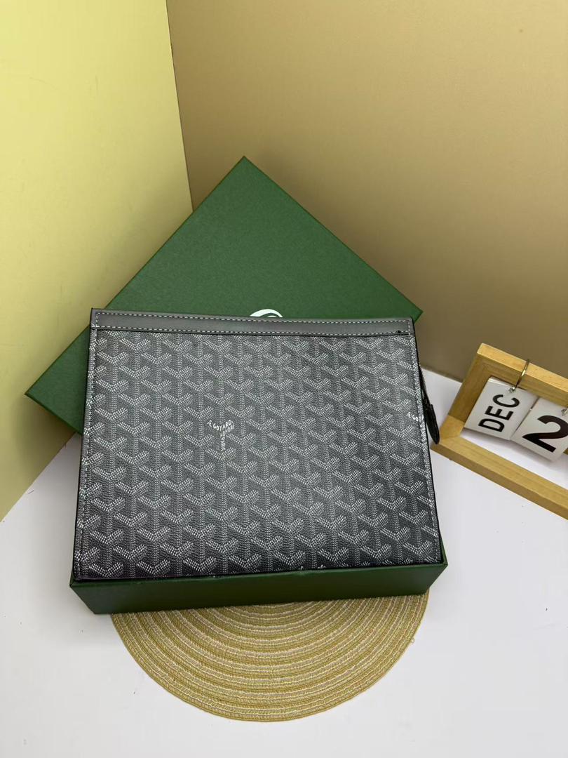 Monogram Canvas Men's Clutch Pouch | Luxury Designer-Style Zip Pouch with Gift Box | حقيبة كلاتش رجالي مونوغرام
