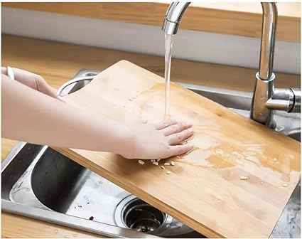 Wood Chopping Board with Handle | Natural Bamboo Kitchen Cutting Board